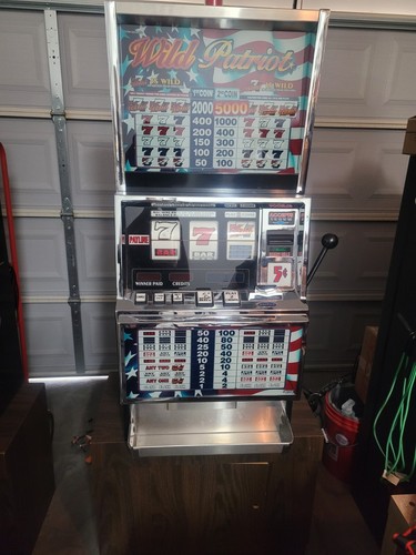 Vintage nickel slot machine - , in